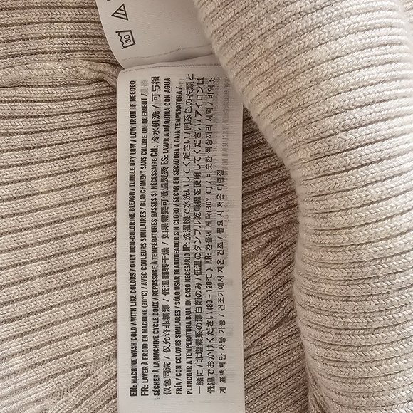 Abercrombie & Fitch One Shoulder Sleeve Knit Top in size L - Picture 6 of 6